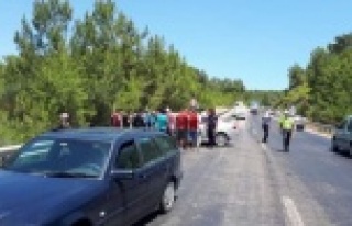 Trafik kazası: 3 yaralı var