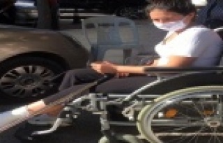 YKS öncesi ayağı kırılan öğrenci tekerlekli...