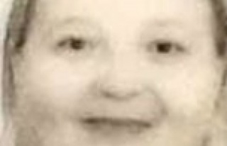 2 çocuk annesi kadın evinde başından vurulmuş...