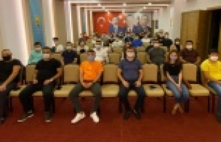 Ak Gençlik mahalle başkanlarıyla buluştu