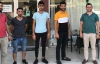 Ak Gençlik'ten esnaf ziyareti