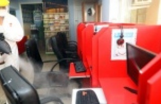 Alanya Belediyesi internet kafeleri dezenfekte ediyor