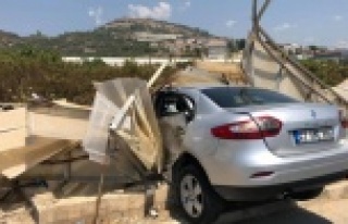 Alanya'da feci kaza: 1'i ağır, 4 yaralı...