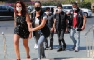 Alanya'da yolcu otobüsündeki 16 kg esrar narkotik...