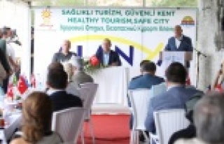 Alanya'dan dünyaya çifte bakanlı mesaj