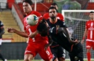 Alanyaspor fırsatı tepti