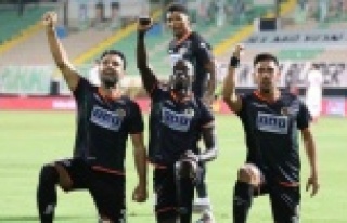 Alanyaspor kafayı çalıştırdı