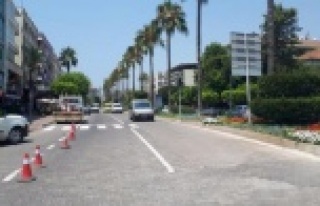 Böcek ve Yücel'e teşekkür etti