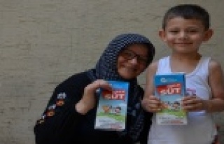 Büyükşehirin Halk Süt’leri Alanya'da dağıtılmaya...