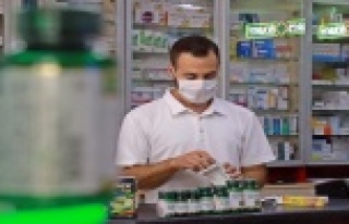 Covid-19 eczacıları da vurdu