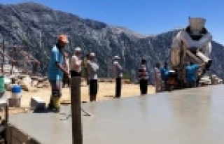 Fatma teyzenin yanan evi yeniden yapılıyor