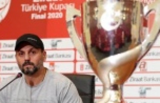 'Güzel sezonu kupayla taçlandırmak istiyoruz'