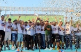 Kestelspor şampiyonluk kupasını aldı