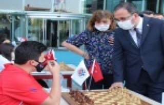 Pandemi koşullarına özel Dünya Satranç Günü...