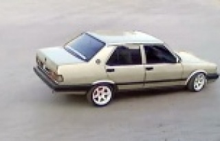 Polis bu otomobili arıyor