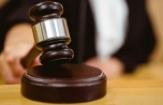 Sakal inadı işinden etti!