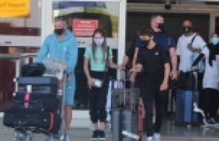 Sezonun ilk İngiliz turist kafilesi geldi