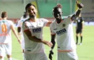 Yeni kral Papiss Cisse