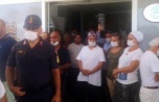 Alanya'da kaçak otele mühürlemeye benzinli...