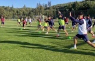 Alanyaspor, Fenerbahçe ile oynuyor