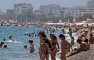Antalya çifte bayram yaşadı, gözler Rus turiste...