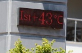 Antalya yanıyor! Termometreler 43 dereceyi gösterdi