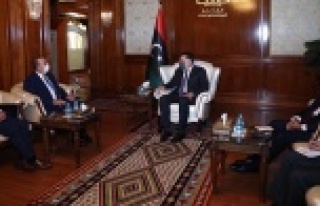 Bakan Çavuşoğlu'ndan Libya'da önemli...