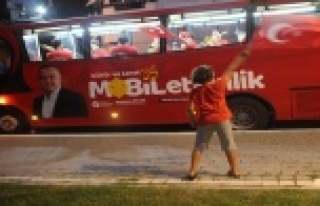 Bayram coşkusu mobil konserlerle sürüyor!