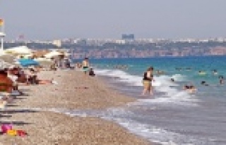 Dünyaca ünlü sahilde ‘2M-2E’ başlıklı korona...