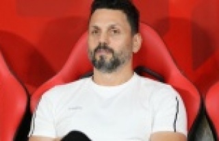 Erol Bulut resmen Fenerbahçe'de