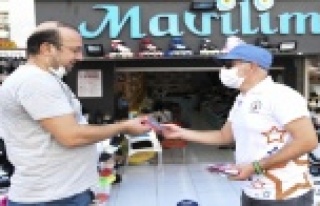 Esnafa 10 bin Türk bayrağı