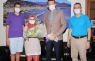 Kaymakam Türkiye birincilerini ödüllendirdi