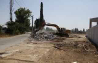 Kırcami’de yol açma çalışmaları devam ediyor