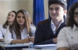 Kronik hastalığı olan lise öğrencileri uzaktan...