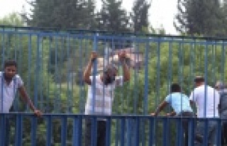 Su kanalı başında acı bekleyiş