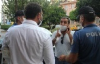 Alanya'da maske takmamak için polise direnen...