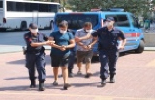 Alanya’da 1 ton bakır kablo çalan 2 hırsız tutuklandı