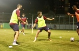 Alanyaspor 3'te 3 için Rize'de