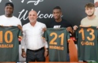 Alanyaspor'da 3 imza birden