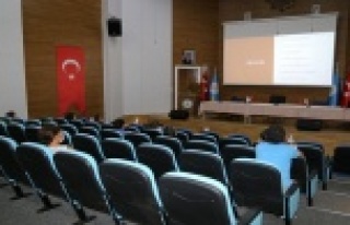 ALKÜ uzaktan eğitim için akademik personeli bilgilendirdi