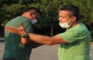 Antalya'da bir kadını silahla tehdit eden şüpheli...