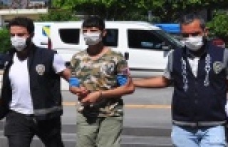 Bir haftada 2 ev ve bir iş yerini soydu, yakayı...