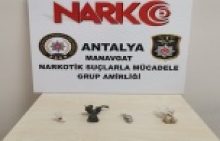 Durumundan şüphelenilen araçlarda uyuşturucu bulundu