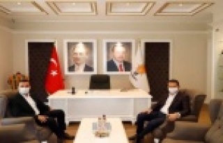 Kaymakam Ürkmezer, Ak Parti'yi ziyaret etti
