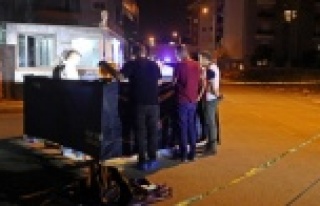 Ortağını sokak ortasında 3 bıçak darbesiyle...