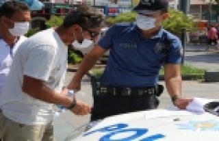 Polise "Bizi mi seçtiniz" dedi, 900 TL'lik...