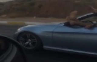 Seyir halindeki otomobilde 'pes' dedirten...