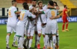 Süper Lig'de Alanyaspor fırtınası sürüyor