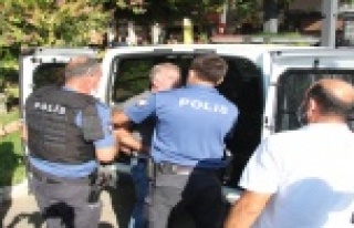 Terastaki tabancalı eylem hareketli anların yaşanması...