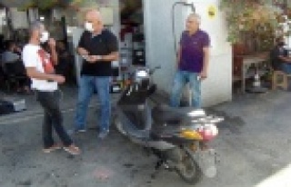 15 gün önce çalınan motosikletini arkasından...